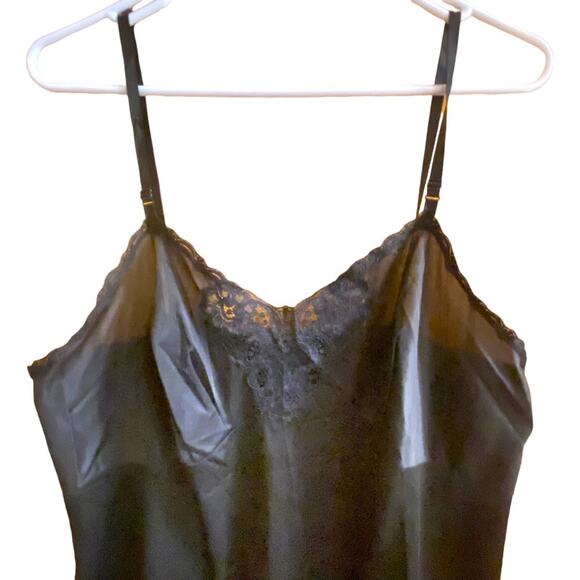 Vintage vanity Fair black short Lace Accent Slip Dress 40” bust EUC - Picture 1 of 9